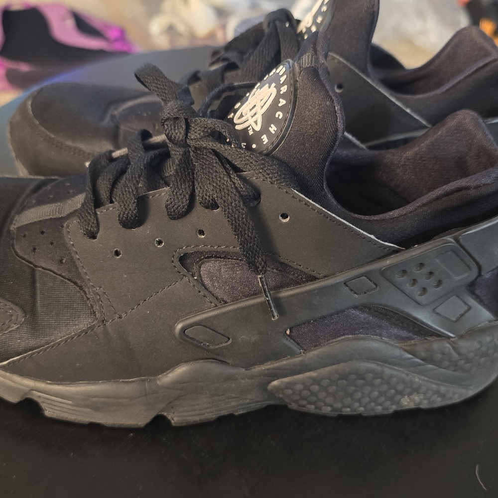 Nike Huarache Mens Size 9.5 Good Condition Triple Black